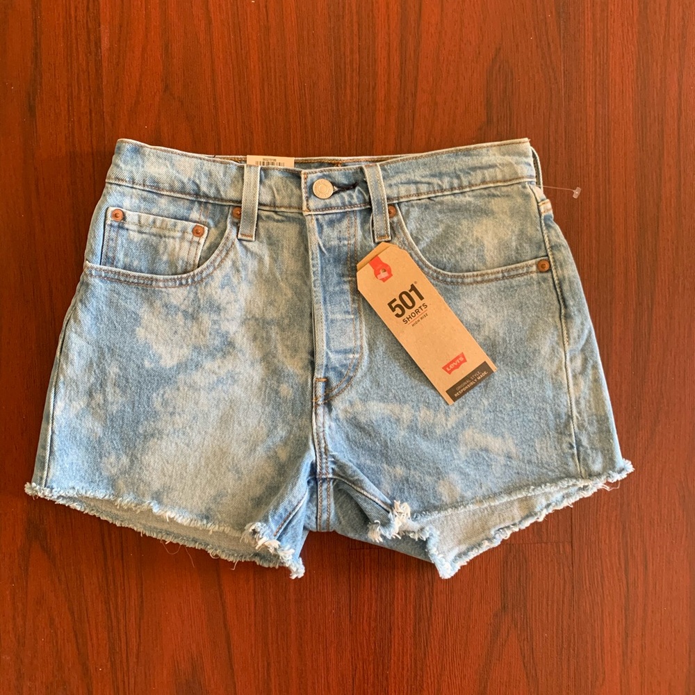 NWT Levi’s 501 Jean Shorts